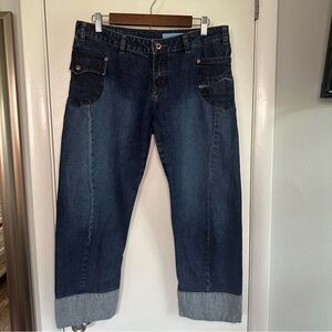 Azzure Y2K Cuffed Jean Capris. Size: 32. Dark Wash.
Low rise. Large cuffs.
